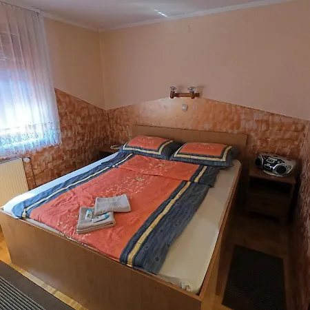 Bed and breakfast Prenocisca Stolec Nova Cerkev